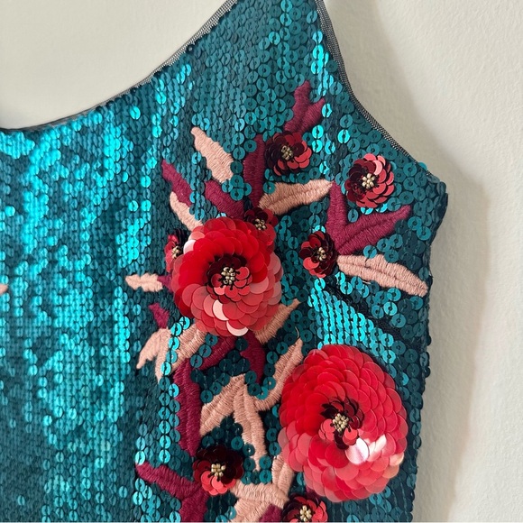 New Guess Green Sequined Bodycon Mini Dress With Floral Details Size S - Picture 4 of 8